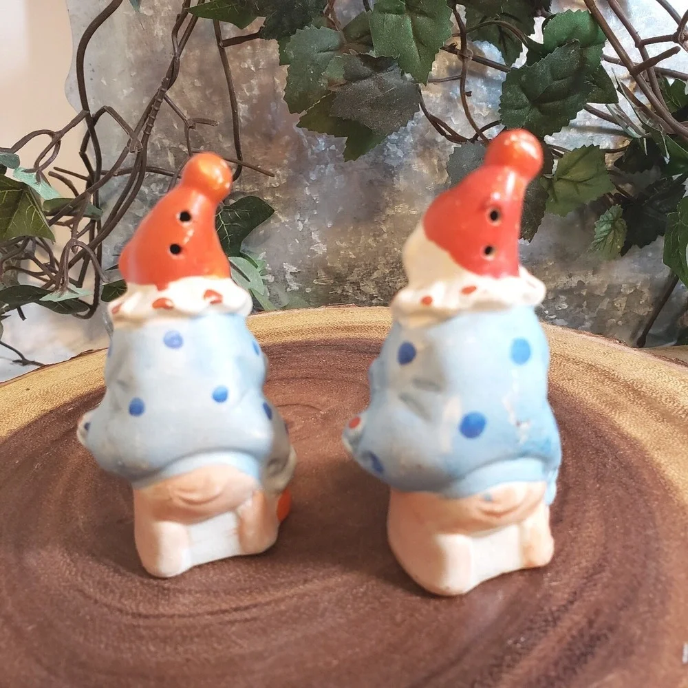 Vintage Clowns riding pigs Salt and Pepper Shakers‎ Made in Japan